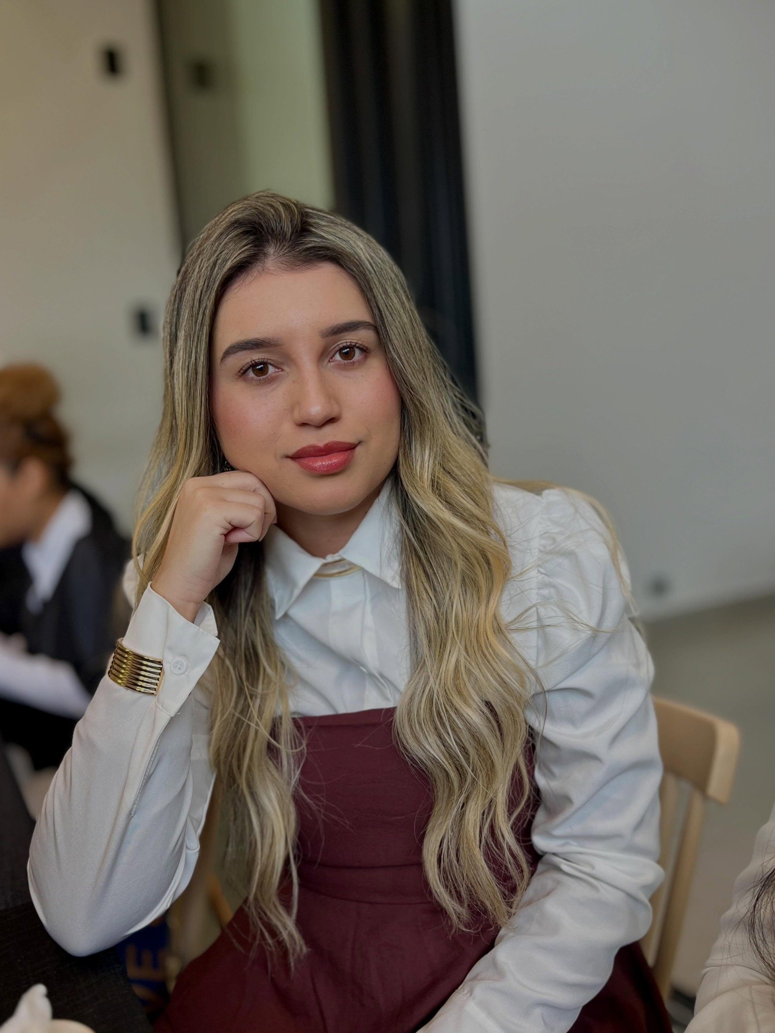 Dra. Danielle Barros, cirurgiã-dentista
